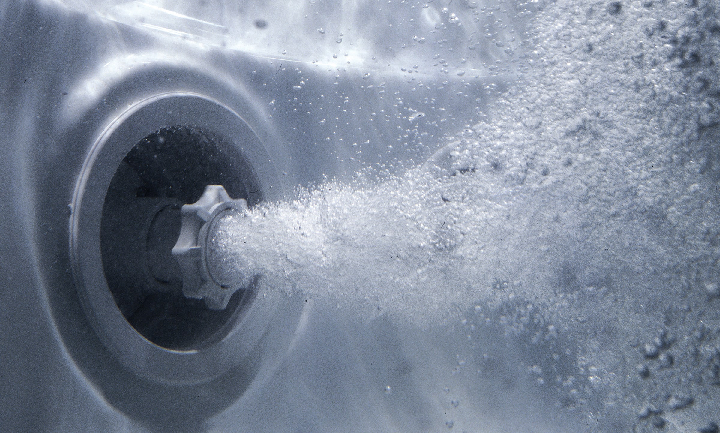 How To Clean The Jets In A Jacuzzi Bath