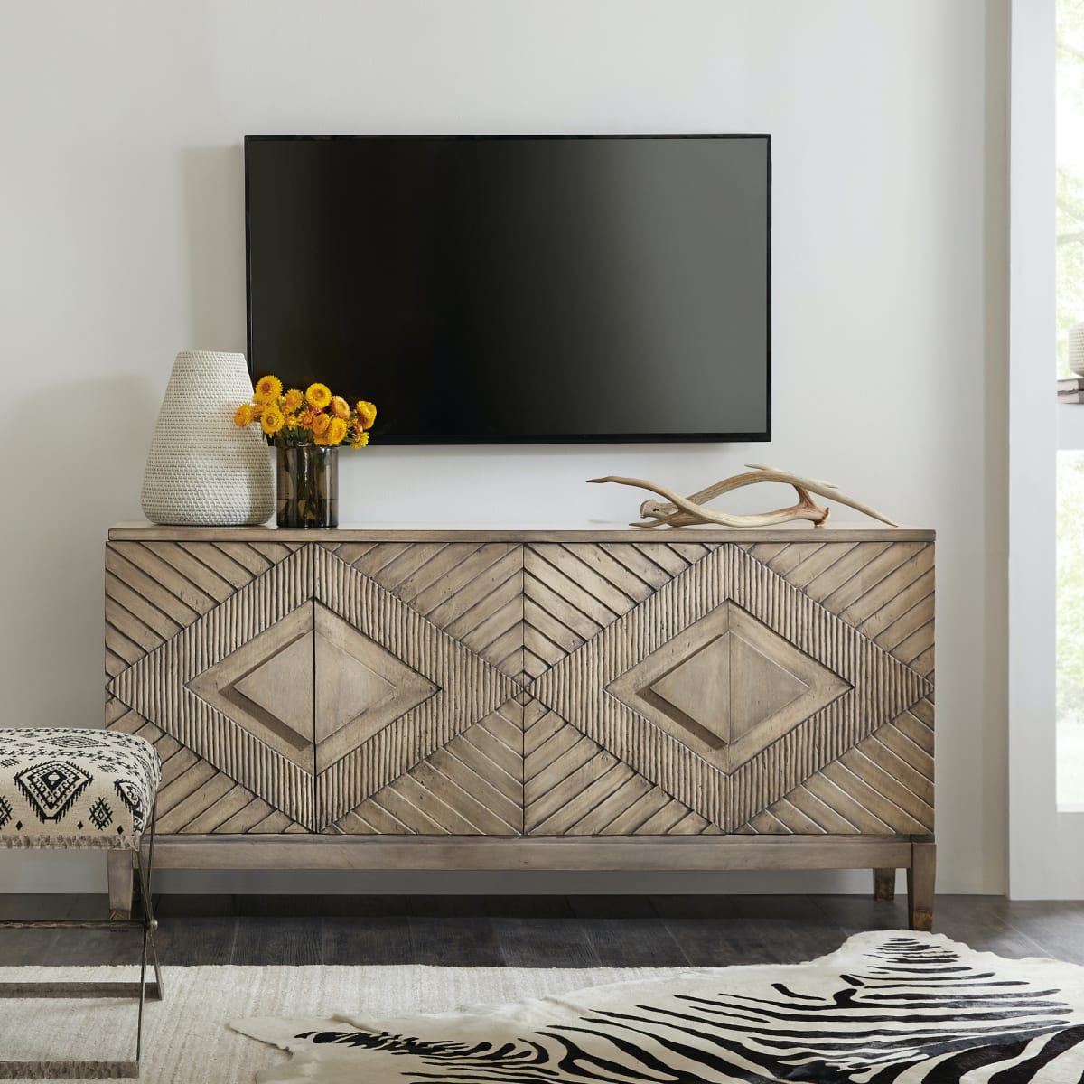 Hooker Furniture 5994-55472-95 Medium Wood Rustic Bohemian