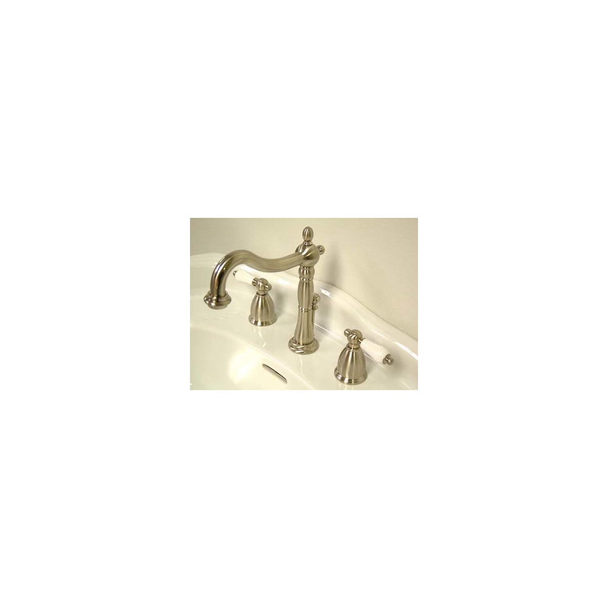 Kingston Brass KB1976PL Polished Nickel Heritage 1.2 GPM Widespread  Bathroom Faucet with Pop-Up Drain Assembly