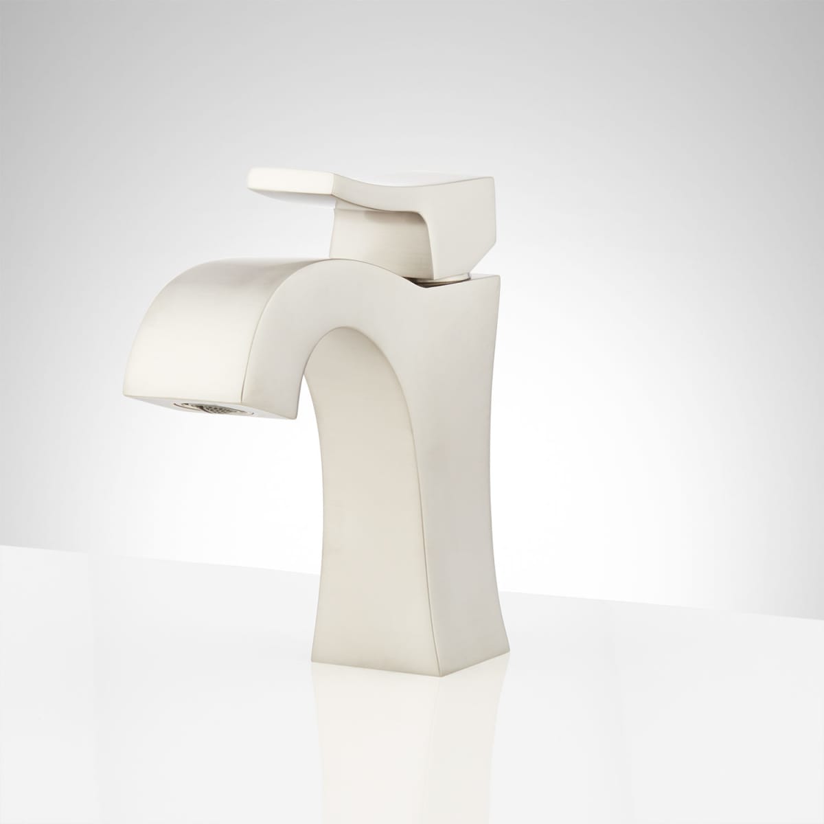 signature-hardware-447864-