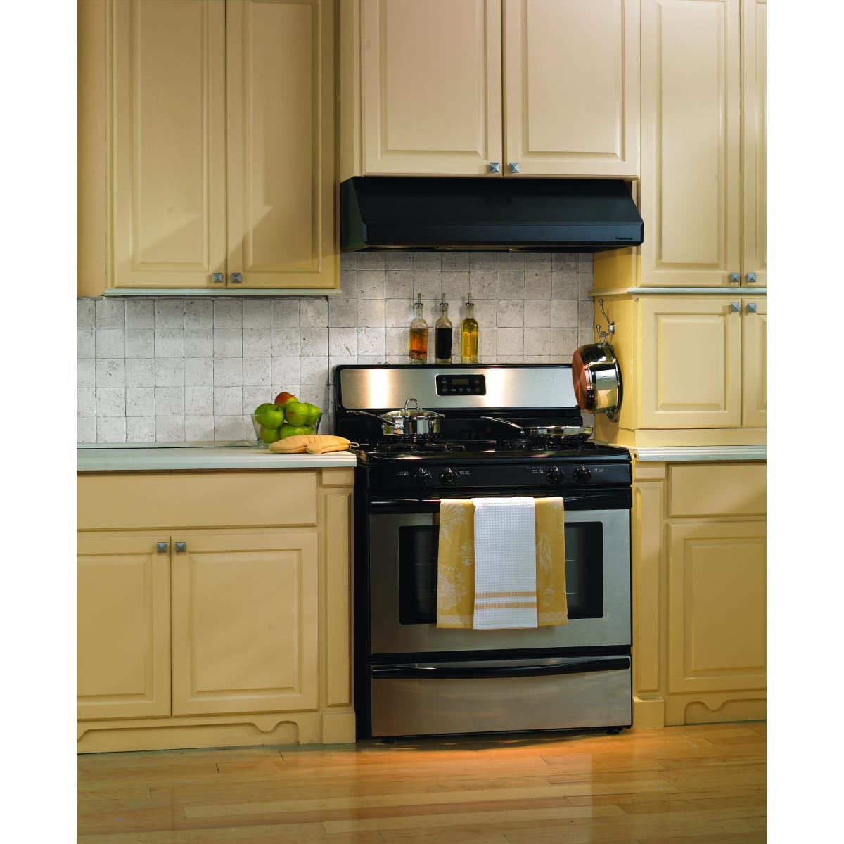 refrigerator consumes less electricity