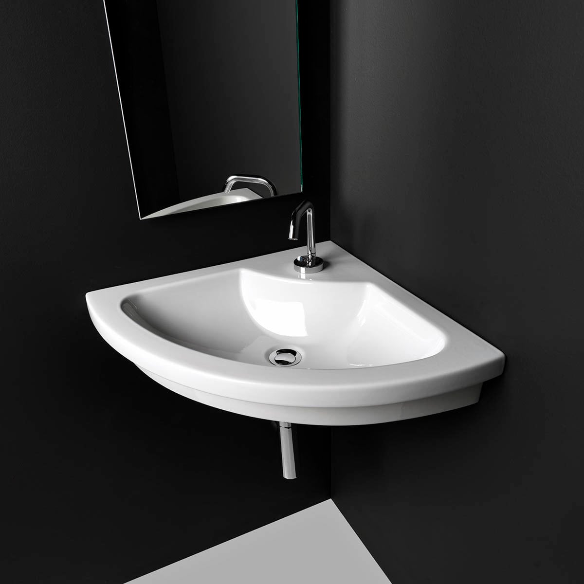 Cassidy Collection Delta Faucet