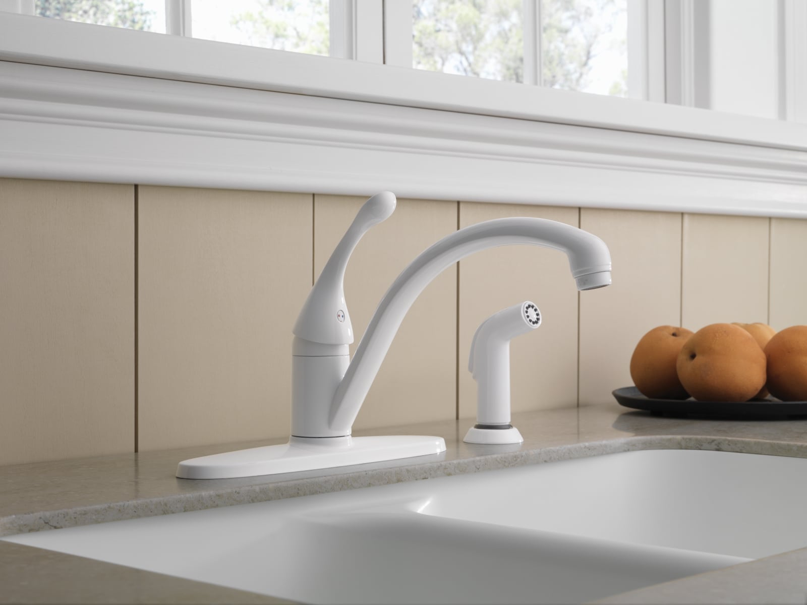 Delta 440-WH-DST White Collins Kitchen Faucet with Side Spray ...