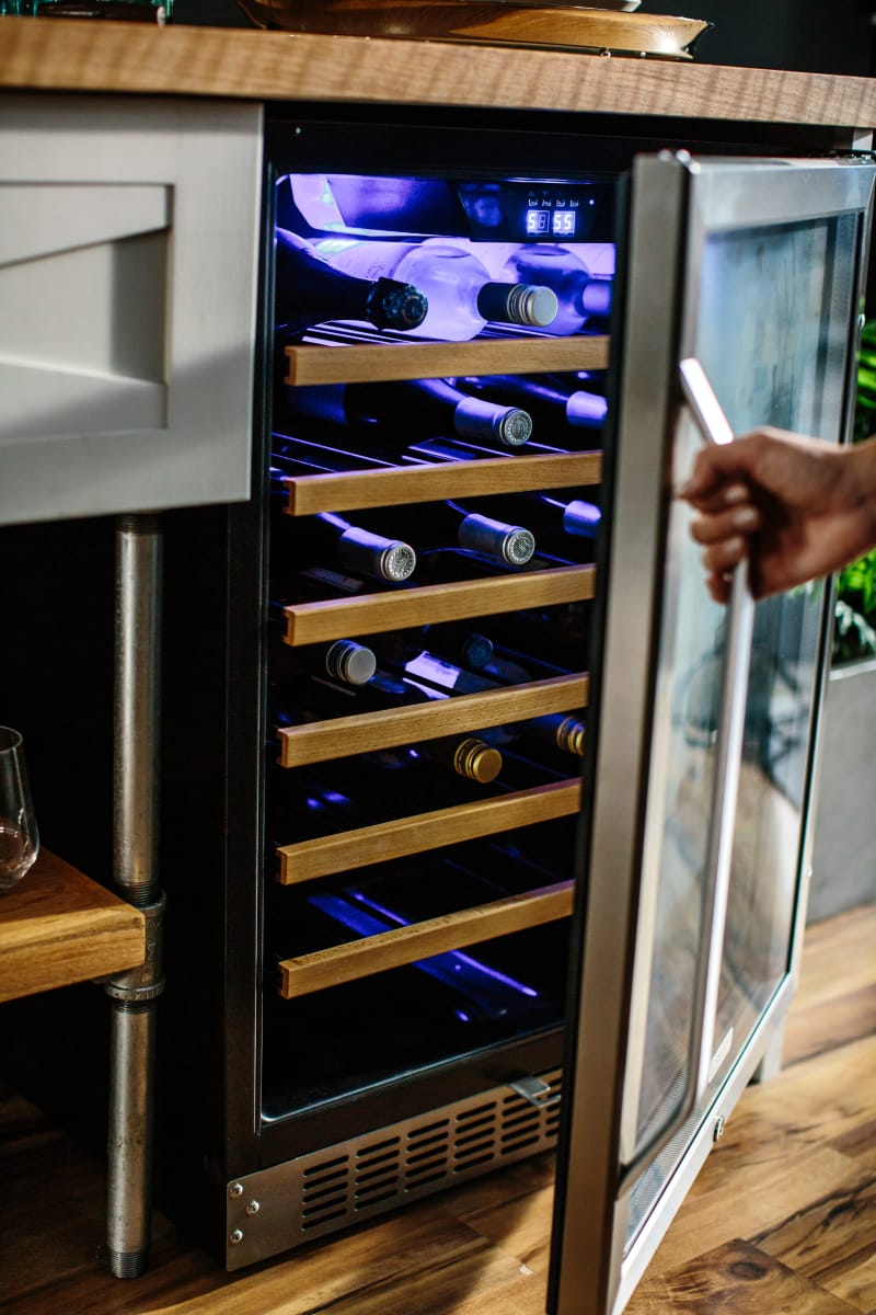 Edgestar 53 hotsell bottle wine cooler
