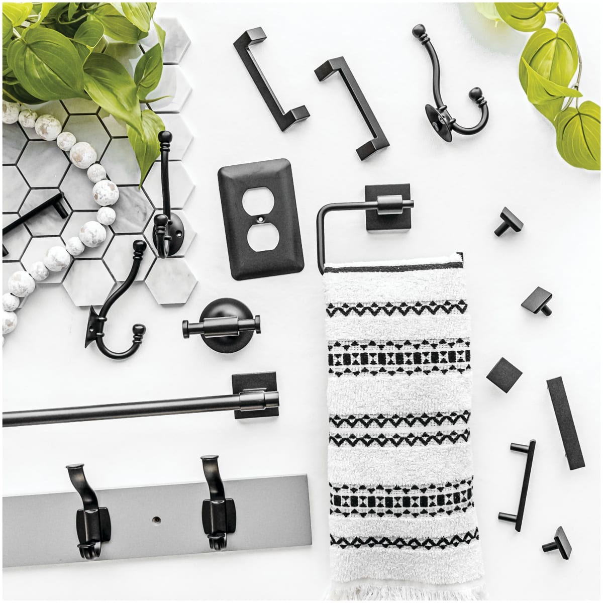 Franklin Brass MAX18 FB Matte Black Maxted 18 Towel Bar PullsDirect