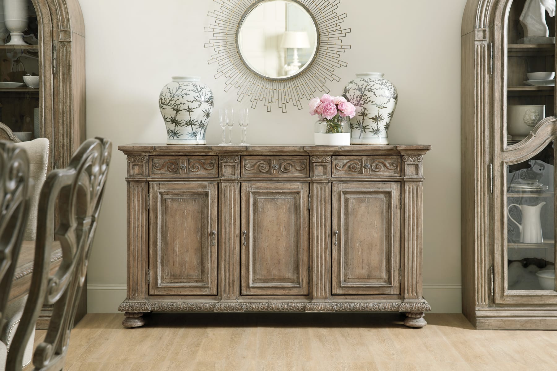 Hooker Furniture 5878-85001-80 Antique Slate Castella 72
