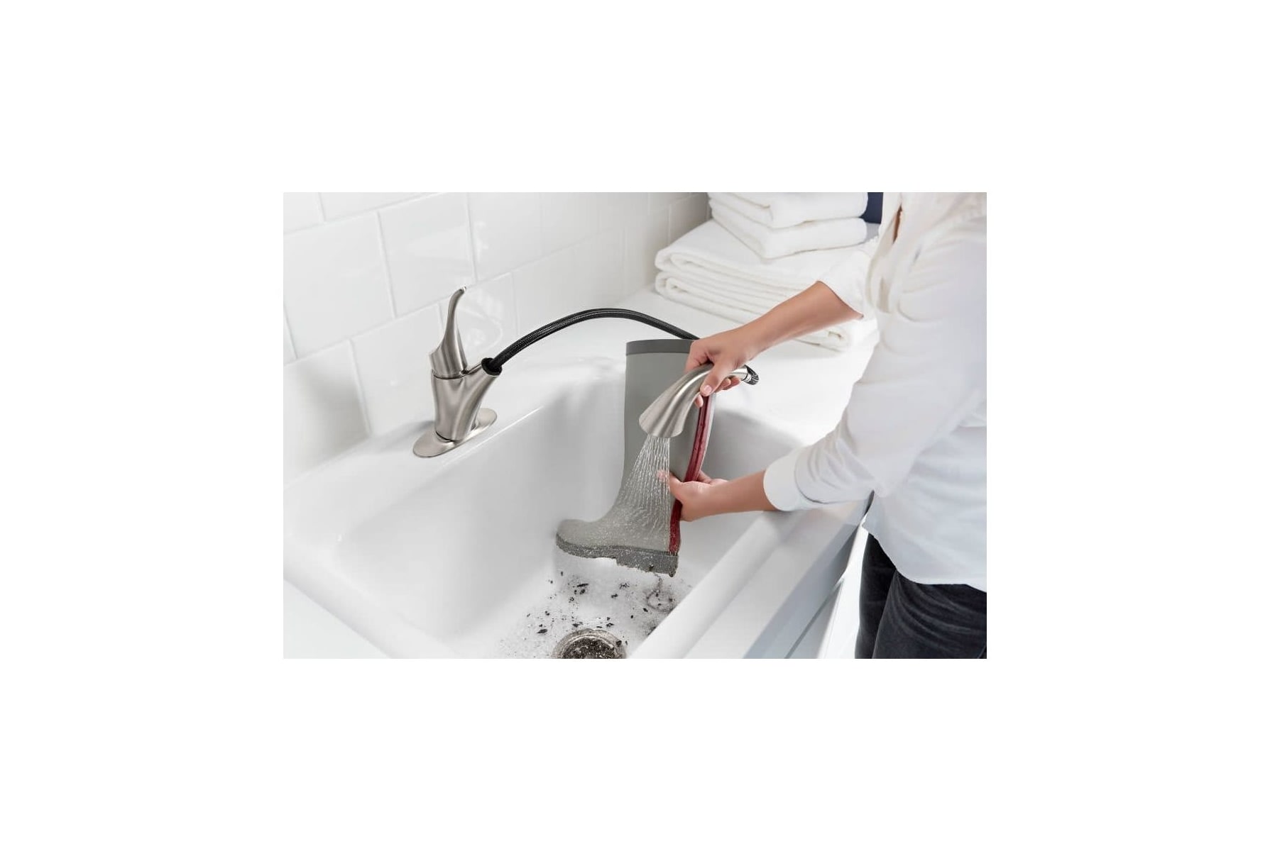 KOHLER Simplice® Pull-out Laundry Sink Faucet With Two-function Sprayhead