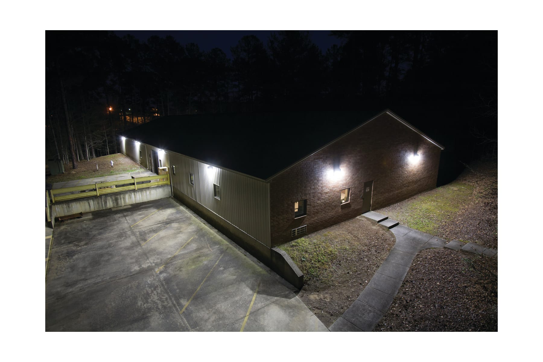 Lithonia Lighting TWR2 LED P2 40K MVOLT DDBTXD M2 Bronze 4000K
