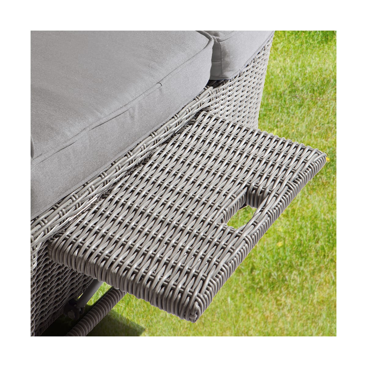 Ove decors sandra hotsell swivel outdoor daybed
