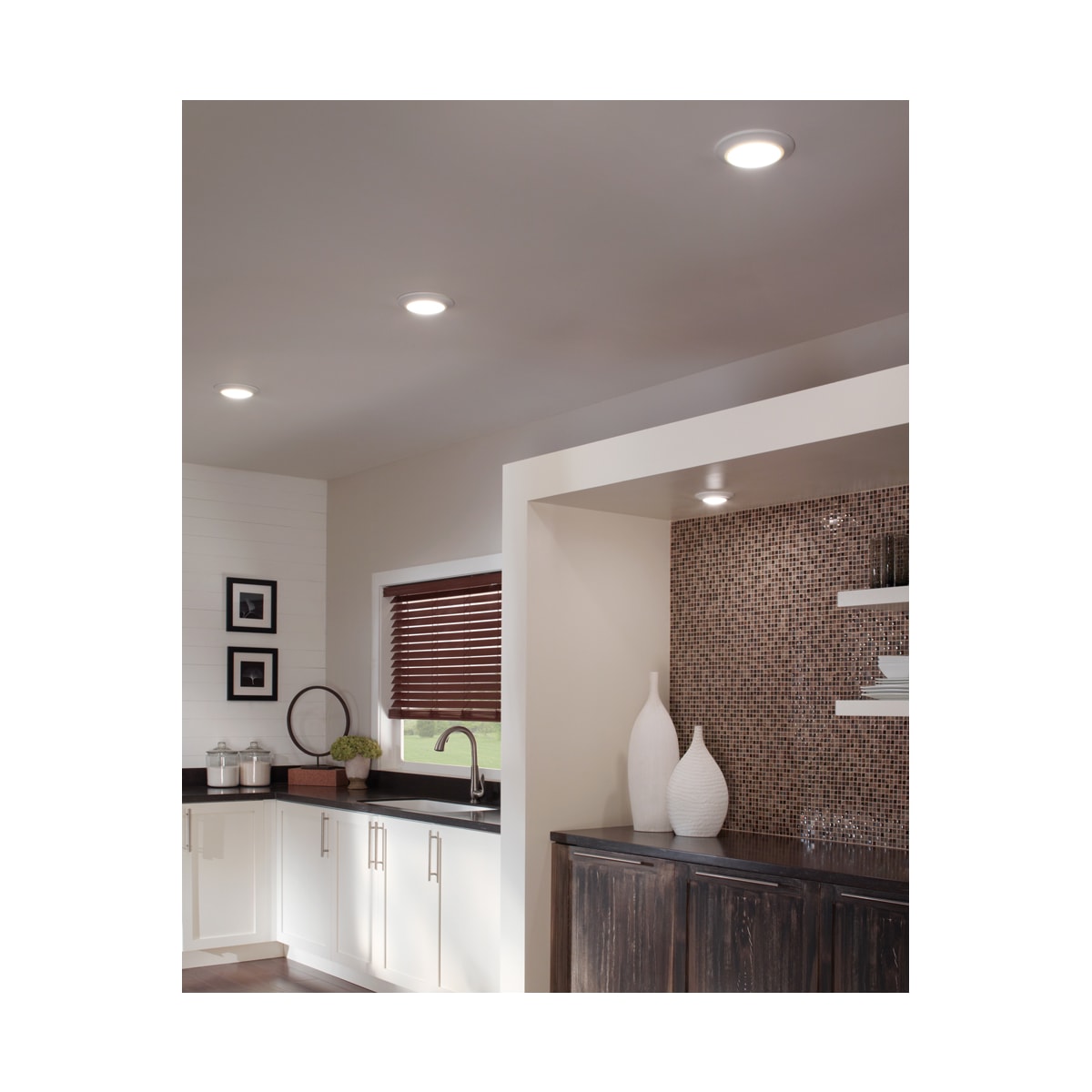 Seagull outlet recessed lighting