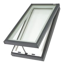 22-1/2 x 34-1/2 Inch Laminated LowE3 Manual Venting Curb Mount Skylight with White Light Filtering Solar Blind from the VCM Collection