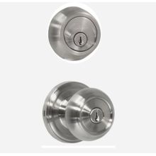 Single Cylinder Keyed Entry Savannah Door Knob Set and 671 Deadbolt Combo Pack with Round Rosette From The Traditionale Collection