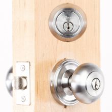 Single Cylinder Keyed Entry Impresa Door Knob Set and 671 Deadbolt Combo Pack with Round Rosette From The Traditionale Collection