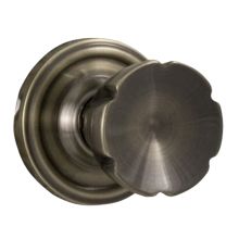 Eleganti Passage Door Knob with Round Rose from the Traditionale Collection