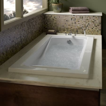 A large image of the American Standard 3573.018WC American Standard 3573.018WC