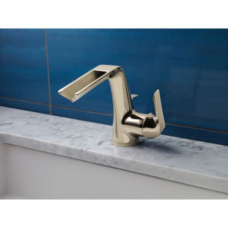 A large image of the Brizo 65051LF Brizo-65051LF-Installed Faucet in Brilliance Polished Nickel