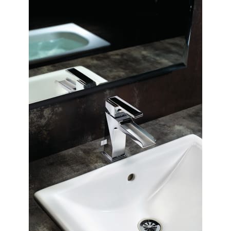 Delta 568lf Ssmpu Brilliance Stainless Ara 1 2 Gpm Single