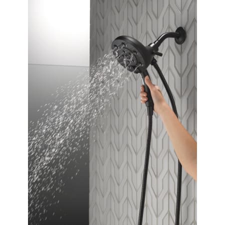 Delta 58472 Bl Matte Black 2 5 Gpm In2ition 2 In 1 Multi