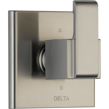 A large image of the Delta T11986 Brilliance Stainless
