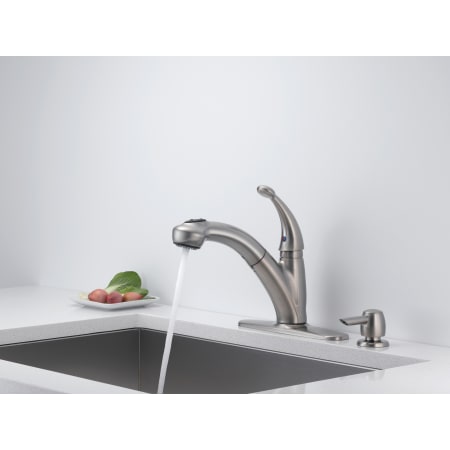 Delta 468-SD-DST Chrome Cicero Pullout Spray Kitchen Faucet with