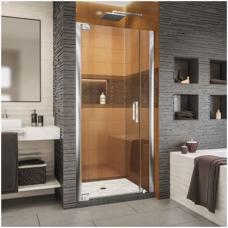 A large image of the DreamLine SHDR-4335060 Chrome