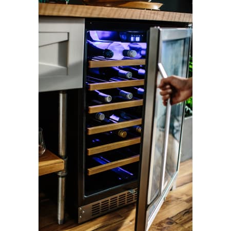 Edgestar 53 Bottle Built In Wine Cooler Cwr531sz