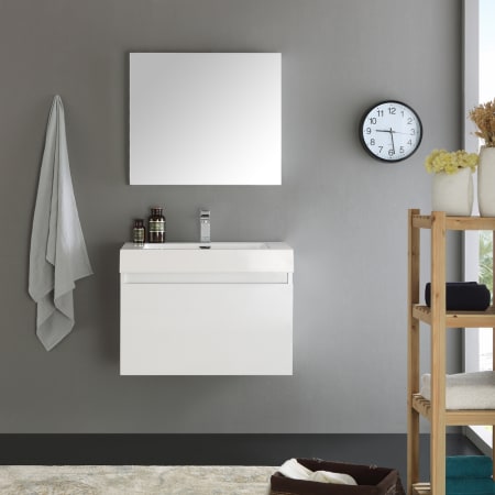 A large image of the Fresca FVN8007 Fresca-FVN8007-Life Style White