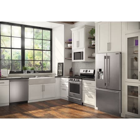 A large image of the Frigidaire FPGF3077Q Frigidaire FPGF3077Q