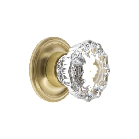 A large image of the Grandeur VERS-CRYS-KNOB-GEO Satin Brass