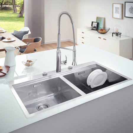 A large image of the Grohe 31 380 Alternate Image