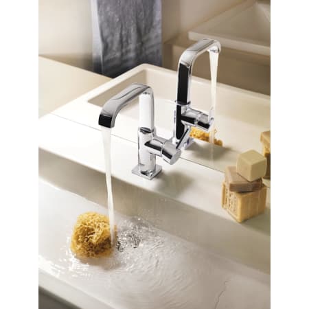 A large image of the Grohe 32 128 A Grohe-32 128 A-Application Shot