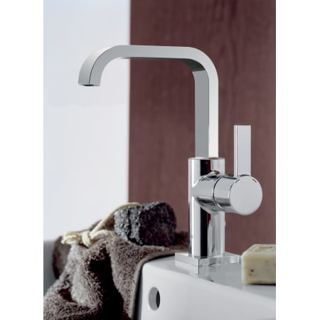 A large image of the Grohe 32 128 A Grohe-32 128 A-Application Shot