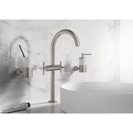 A large image of the Grohe 40 254 3 Alternate View