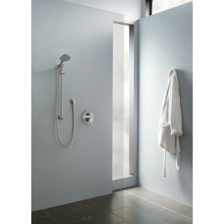 A large image of the Hansgrohe 04352 Alternate Image