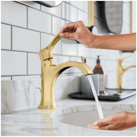 A large image of the Hansgrohe 04810 Alternate Image