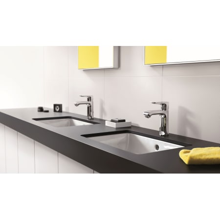 A large image of the Hansgrohe 31204 Alternate Image