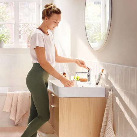 A large image of the Hansgrohe 72517 Alternate Image