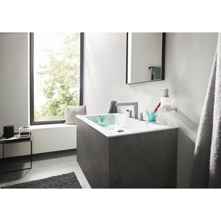 A large image of the Hansgrohe 76033 Alternate Image