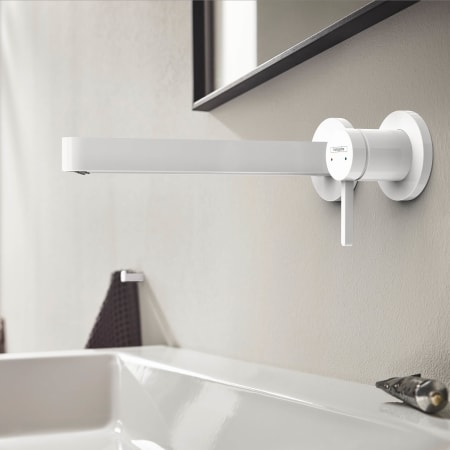 A large image of the Hansgrohe 76050 Alternate Image