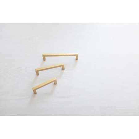 A large image of the Hickory Hardware R077747-10PACK Brushed Brass