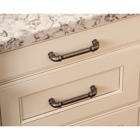 A large image of the Hickory Hardware HH076013 Lifestyle Image