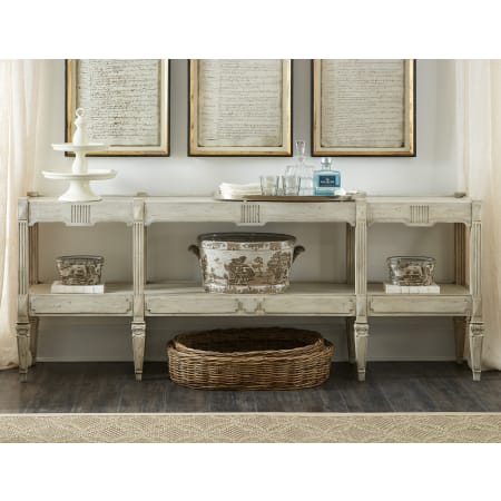 A large image of the Hooker Furniture 6005-85001-02 Belcourt Chalk White