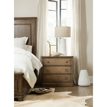 Hooker Furniture 6102-90016-80 Carob Brown Montebello 33