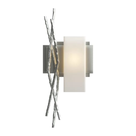 A large image of the Hubbardton Forge 207670-RIGHT Vintage Platinum / Opal