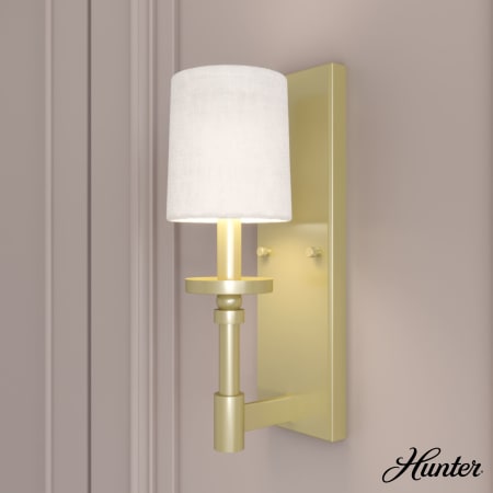 A large image of the Hunter Briargrove 6 Sconce Alternate Image