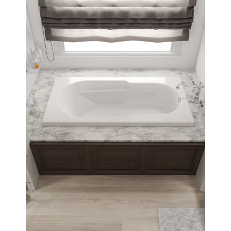 A large image of the Jacuzzi J2T6032 WLR 1XX Jacuzzi-J2T6032 WLR 1XX-Tub Installed