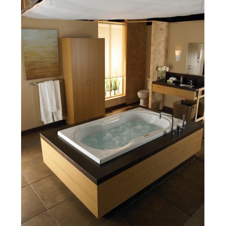 A large image of the Jacuzzi REA7242 CCR 4CW Alternate View