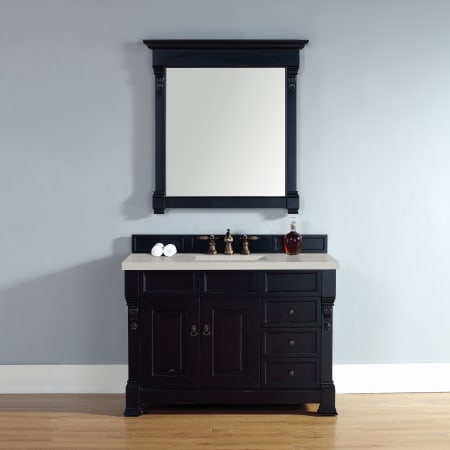 A large image of the James Martin Vanities 147-114-526-3LDL Alternate Image