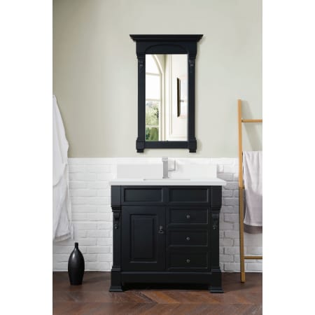 A large image of the James Martin Vanities 147-114-556-1WZ Alternate Image