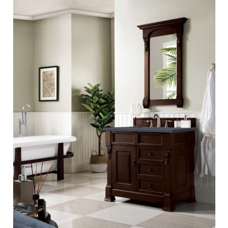 A large image of the James Martin Vanities 147-114-556-3CSP Alternate Image
